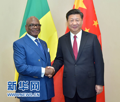 12月3日，國家主席習(xí)近平在約翰內(nèi)斯堡會見馬里總統(tǒng)凱塔。新華社記者 李濤 攝 