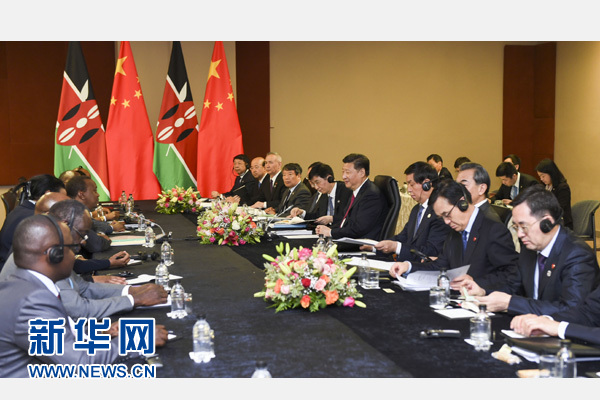 12月3日，國家主席習(xí)近平在約翰內(nèi)斯堡會(huì)見肯尼亞總統(tǒng)肯雅塔。新華社記者 謝環(huán)馳 攝