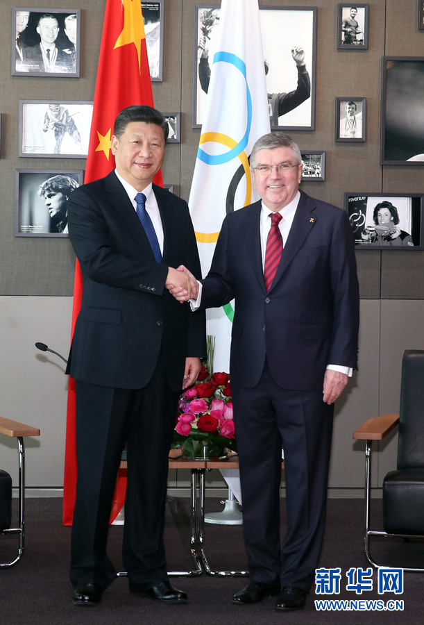 1月18日，國家主席習近平在瑞士洛桑國際奧林匹克博物館會見國際奧林匹克委員會主席巴赫。 新華社記者 姚大偉 攝