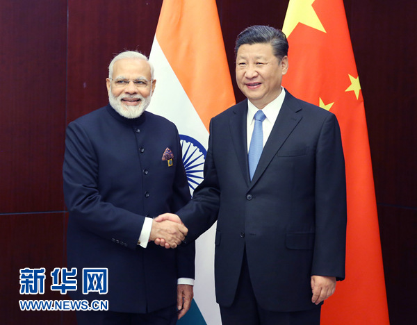 6月9日，國(guó)家主席習(xí)近平在阿斯塔納會(huì)見(jiàn)印度總理莫迪。 新華社記者姚大偉 攝