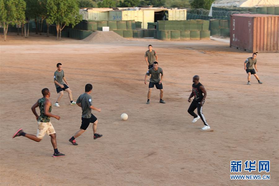 （國際&middot;圖文互動(dòng)）（6）拳拳赤子心　悠悠藍(lán)盔情&mdash;&mdash;記中國赴蘇丹達(dá)爾富爾維和部隊(duì)度中秋和國慶佳節(jié)