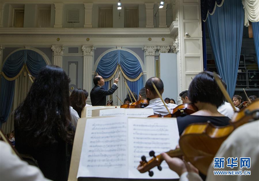 （新華全媒頭條&middot;出訪&middot;側記&middot;圖文互動）（3）你好老朋友！開啟新時代！&mdash;&mdash;習近平主席和普京總統(tǒng)引領中俄全面戰(zhàn)略協(xié)作伙伴關系邁入新時代