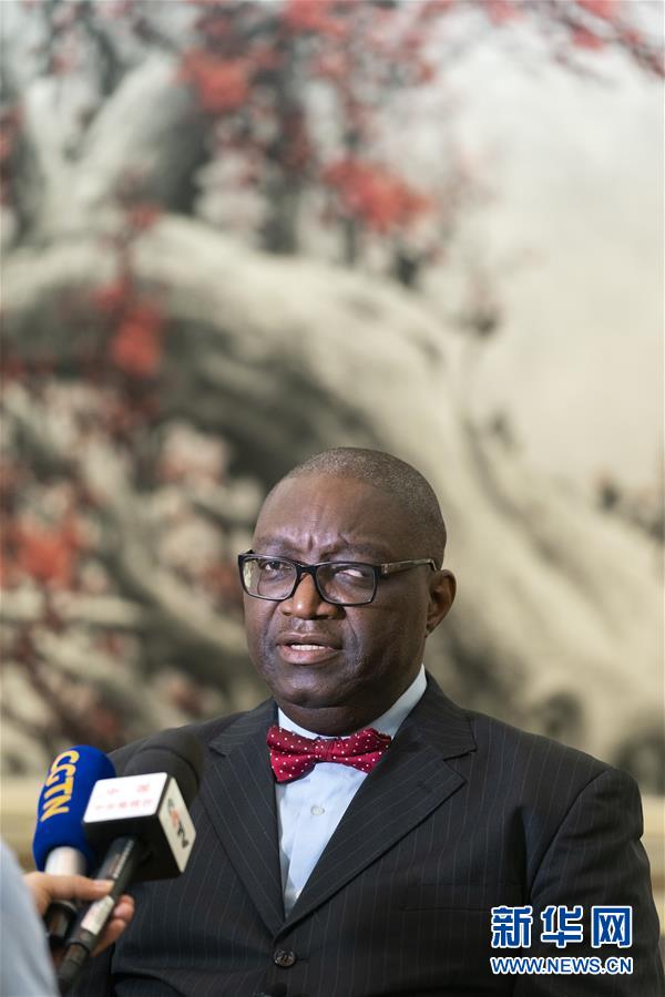 （圖文互動(dòng)）（1）外方人士：美國挑起經(jīng)貿(mào)摩擦不得人心、損人害己