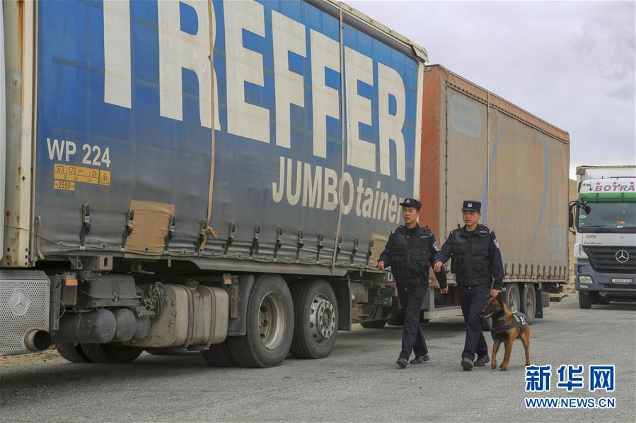 （經(jīng)濟(jì)）（1）卡拉蘇口岸：中塔貿(mào)易迎&ldquo;春風(fēng)&rdquo;