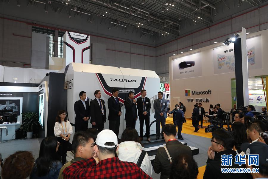 （新華全媒頭條&middot;第二屆進(jìn)博會(huì)&middot;圖文互動(dòng)）（12）進(jìn)博之光輝耀世界 &mdash;&mdash;寫在第二屆中國國際進(jìn)口博覽會(huì)開幕之際