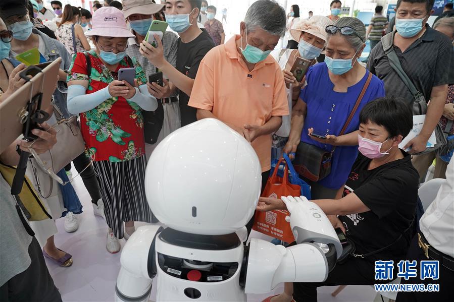 （2020服貿會）（4）機器人中醫(yī)&ldquo;坐診&rdquo;服貿會