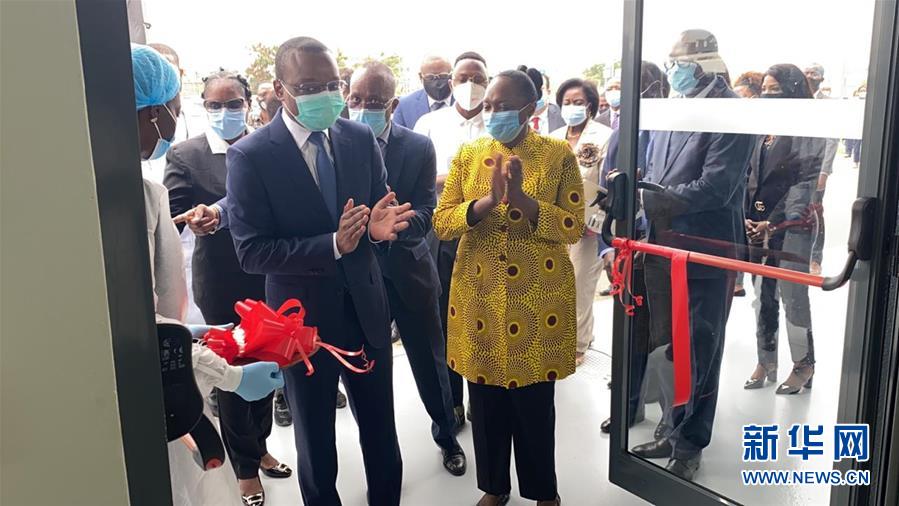(國(guó)際疫情·圖文互動(dòng))(6)華大基因承建 安哥拉“火眼”新冠檢測(cè)實(shí)驗(yàn)室揭幕