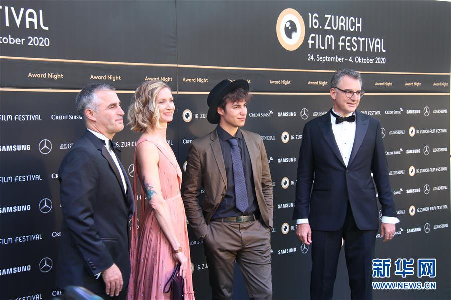 (國際·圖文互動)專訪:加強與中國電影人的合作和交流非常重要——訪蘇黎世電影節(jié)總導演克里斯蒂安·容根