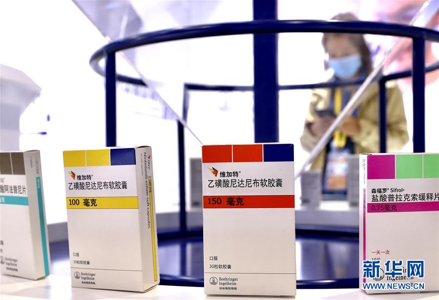 （第三屆進(jìn)博會&middot;圖文互動）（8）新疫苗、新療法，進(jìn)博會最&ldquo;火爆&rdquo;展區(qū)見聞