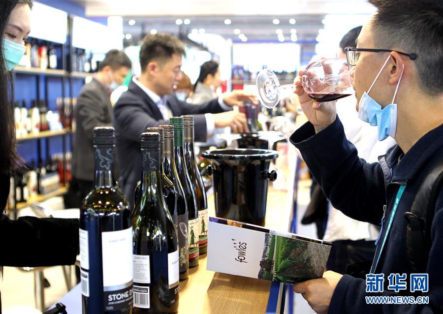 （第三屆進(jìn)博會(huì)&middot;圖文互動(dòng)）（11）全球&ldquo;寶藏級&rdquo;美食薈萃&mdash;&mdash;進(jìn)博會(huì)食品及農(nóng)產(chǎn)品館遍藏世間珍饈