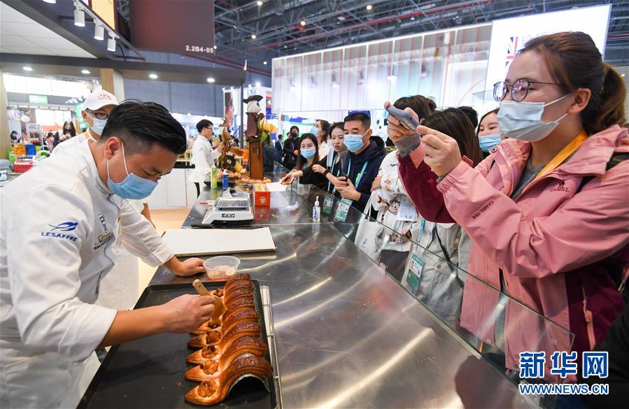 （第三屆進(jìn)博會(huì)&middot;圖文互動(dòng)）（7）全球&ldquo;寶藏級&rdquo;美食薈萃&mdash;&mdash;進(jìn)博會(huì)食品及農(nóng)產(chǎn)品館遍藏世間珍饈