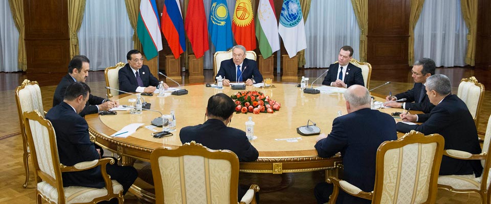 納扎爾巴耶夫集體會見上海合作組織成員國總理、秘書長和地區(qū)反恐怖機(jī)構(gòu)執(zhí)委會主任