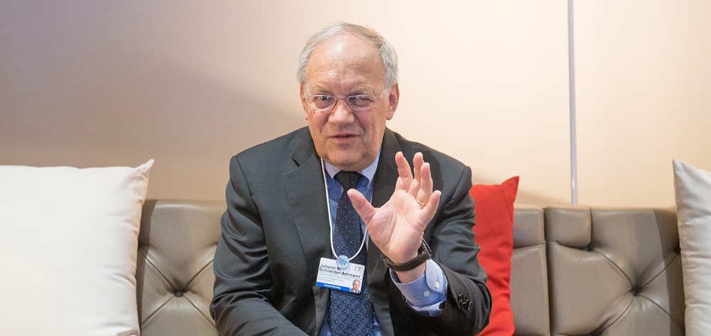 瑞士希望搭乘中國發(fā)展的&ldquo;快車&rdquo;&mdash;&mdash;訪瑞士聯(lián)邦委員兼經(jīng)濟、教研部長施奈德－阿曼